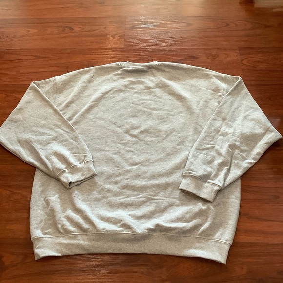 WOMENS BIGGIE CREW SWEATSHIRT IN HEATHER GRAY - Picture 4 of 9